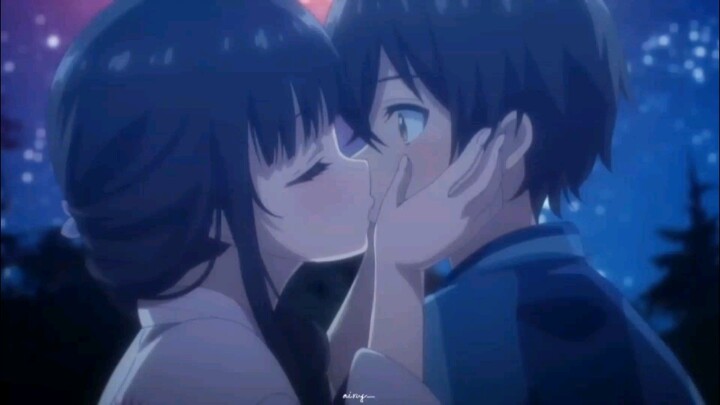 Kakak tirinya mantan sendiri gimana ngga langsung dikiss😅