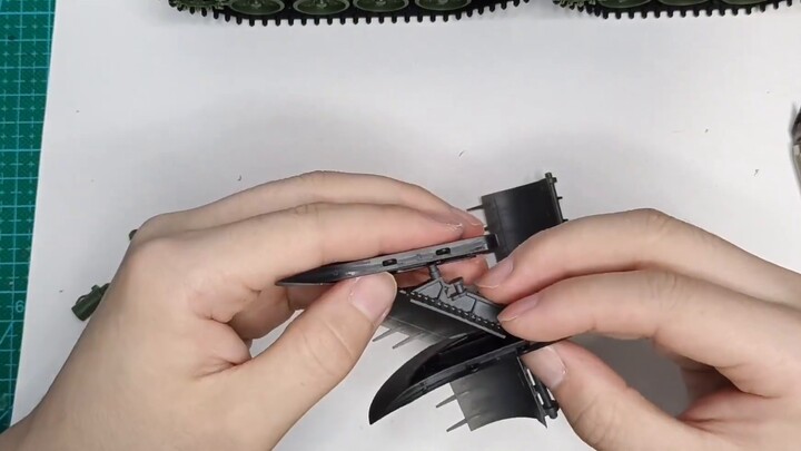 [Apocalypse tank or apocalypse anti-aircraft gun? ] Frontier Model 1/35 Soviet Apocalypse tank assem