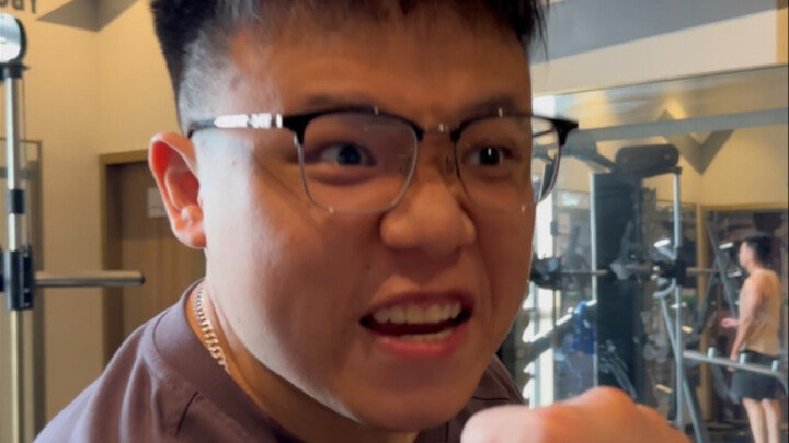 Dân thể thao hay làm màu khi đến phòng gym chỉ để thu hút sự chú ý của người khác.