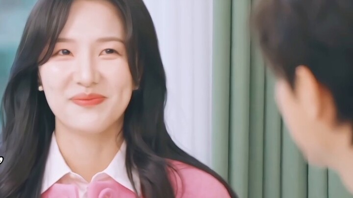 The brother and sister of the enemy group are really cute and funny! The main character has a burst 