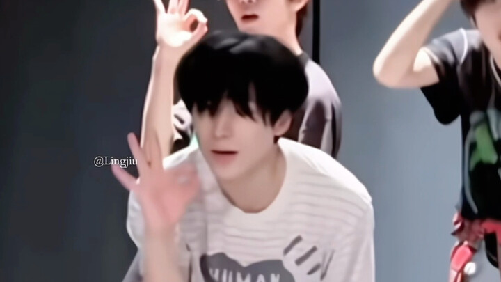 นักเต้นหลักในห้องซ้อมที่ไร้ความรู้สึกต่อหน้าคนอื่นเพราะมุ่งมั่นกับการเต้นดูเหมือนจะรับมือได้ยาก