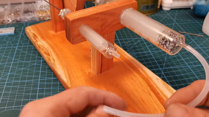 Two needles can make a Stirling engine, so let's try it soon.