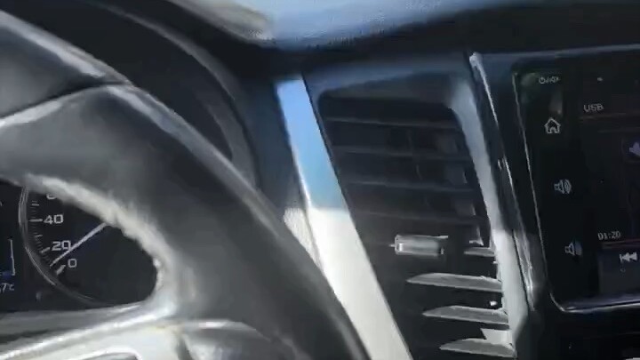 知足的人，雖然睡在地上，如處在天堂一樣；不知足的人，即使身在天堂，也像處於地獄一般。人生，心靈富有最重要，若囿於物質欲望，即使擁有再多，也會覺得不夠，這就是貧窮；反之，物質生活清貧，並不影響心靈的充