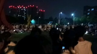 حفلة إيكوون في مهرجان منتصف الخريف بجامعة جنوب غرب الصين للنقل البحري