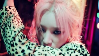 ชมซ้ำแล้วซ้ำเล่า 20 วินาทีนี้ — "สุดทางแห่งความบ้าคลั่ง" — ฟังตัวอย่างเพลงที่ซ่งอวี่ฉีแต่งเอง