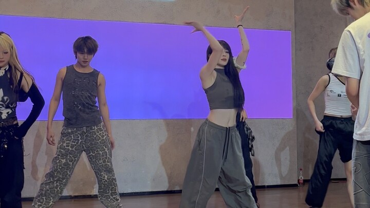 After dancing, the whole body is clear. "Mad Love" choreography by Nanan