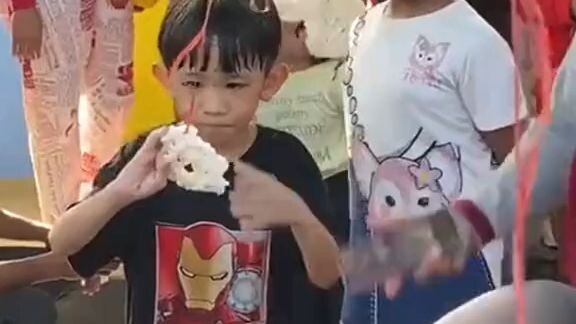 🗿