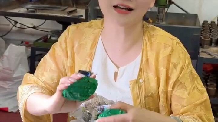 100 triệu cho blind box, chụp ảnh thì chỉ mua hai món này thôi à? #NgọcPhỉThúy #VòngTayNgọcPhỉThúy #