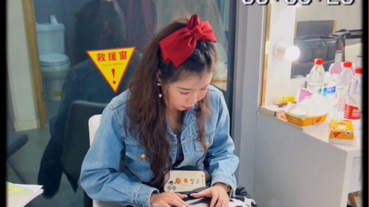 มินิวโลก｜ปิ๊ง! บัตรทดลองเป็นนักพูดตลกหนึ่งวัน