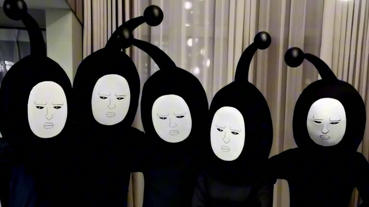 I roped in five friends to cosplay Black Spirit...