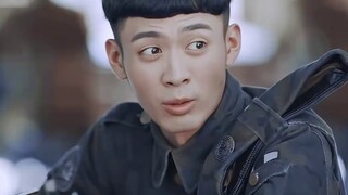 หลังจากที่รู้ว่าเธอเป็นเด็กผู้หญิง เขาก็เหมือนกับนกยูงที่เปิดหาง