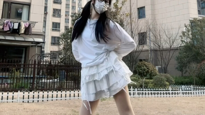 Pikiranku penuh dengan tarian JYP