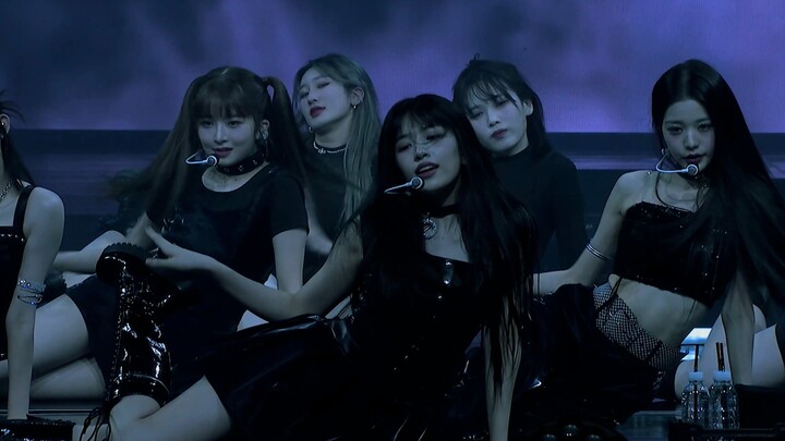 【4K 60fps】IVE – LOVE DIVE (230212 IVE The First Fan Concert: The Prom Queens)