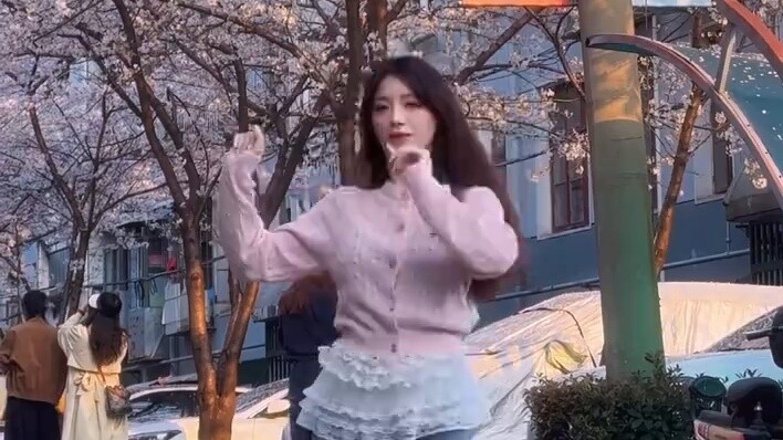 รู้สึกถึงจังหวะกลีบดอกไม้ของฉันที่โบยบิน