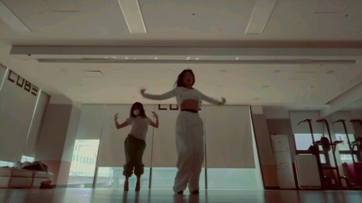 【Xu Suizhen】Potongan latihan di ruang latihan anggota (G)-IDLE Soojin bersama koreografer Hyolyn, LO