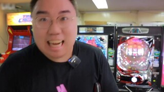 There is a bug in the Japanese claw machine! ! You can grab anything for 100 yen! !