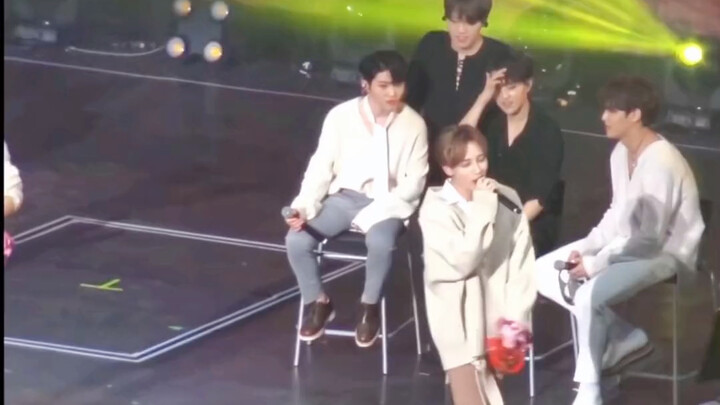 【SEVENTEEN】Vòng tròn mở miệng, suýt nữa còn tưởng là TOP…