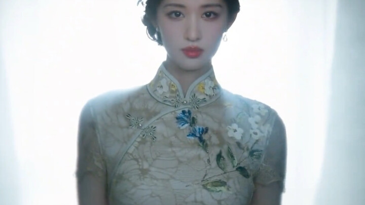 The权威tall girl from Chinese entertainment is here!