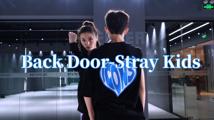 【饭饭Twinkle】带弟弟来敲门🚪了！Back Door