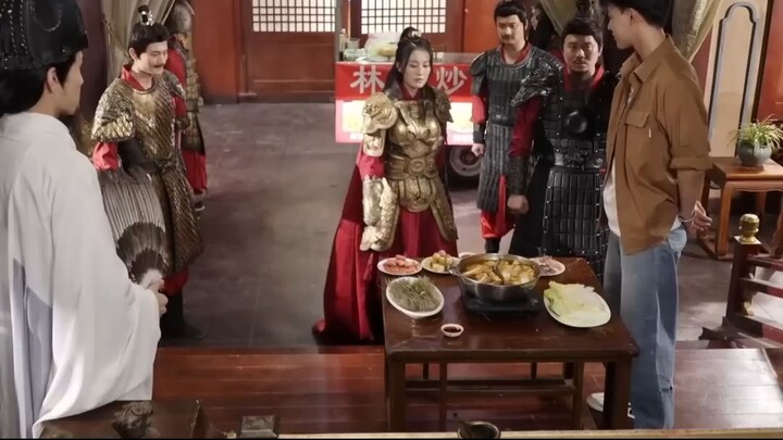 ก๋วยเตี๋ยวผัดทะลุมิติสู่ยุคโบราณ