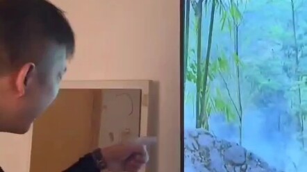 Waduh, televisinya kebesaran