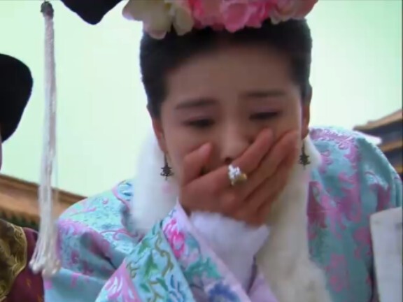 那是她相伴二十余年的妹妹啊