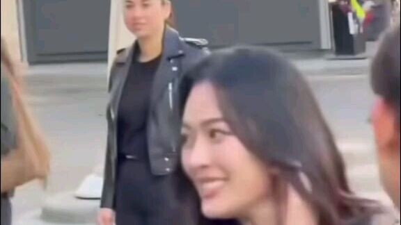 ling ling is so beautiful gosh
