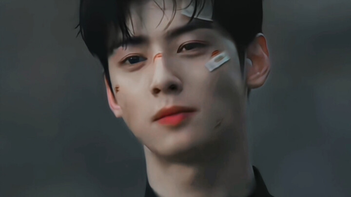 This scene is seriously weird—it’s not my imagination.