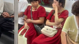 你的精心打扮都不如大爷大妈的随便一穿