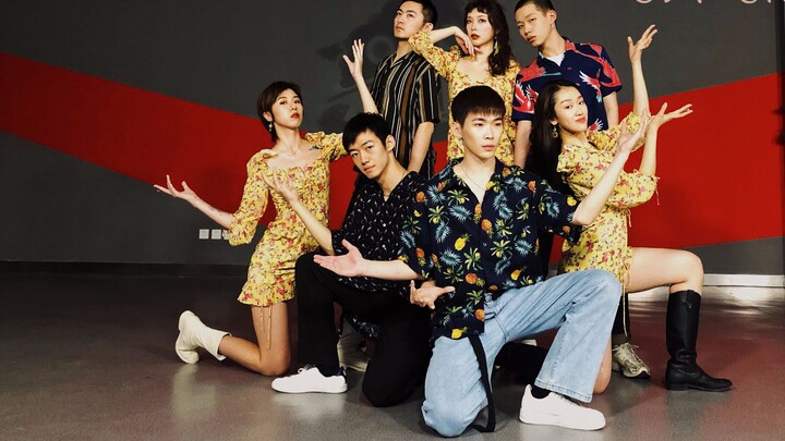 [ODP CREW] Tarian grup pria dan wanita yang sangat autentik HyunA-flower shower | Mandi kelopak cera