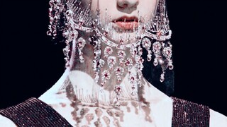 ادخل وشاهد ما هي حقًا جميلة الجليد! يمكنك دائمًا الثقة بجمال عارضات الأزياء الروسيات الفائق!