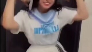 小哥小哥，来吃菌子