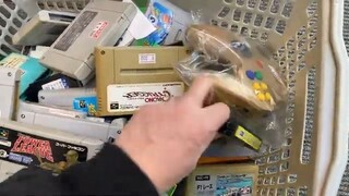 Akihabara Retro Game Camp,showcase and junk corner