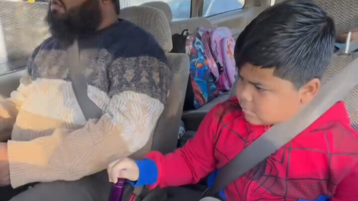 Ini transmisi otomatis atau manual?