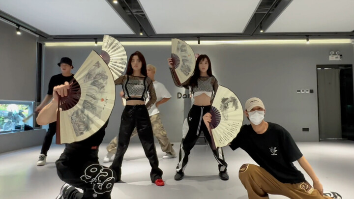 Điệu múa quạt Daji hai mặt BY2