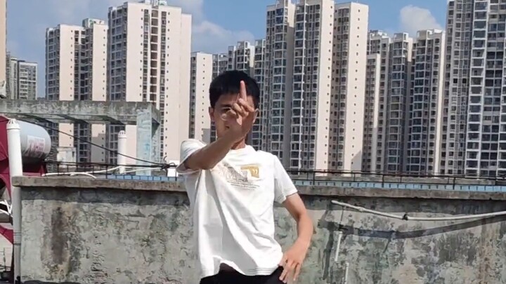 Bài hát Ding Ding Dang Dance của Smiling Man, hãy nghe một lần mỗi ngày, mọi lo lắng sẽ tan biến~