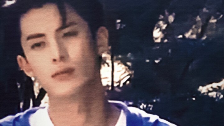 六公主镜头下的他，校园文男主走出来了