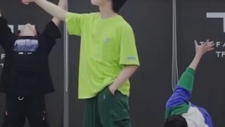 [TF Family's Su Xinhao] Watch the 2007 trainee from Chinese entertainment industry cover "Squid Game