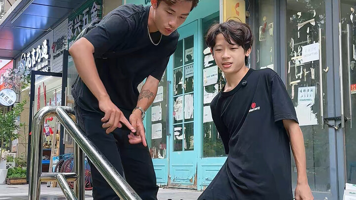 Tantangan outdoor ekstrem dengan kemiringan curam, tingkat kesulitannya meningkat!