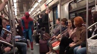 Spider Man này lạ lắm =))