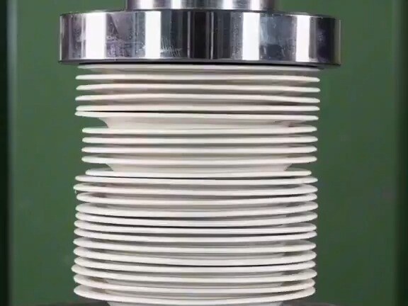 Video chữa lành: Vật thể cứng dưới áp lực cao