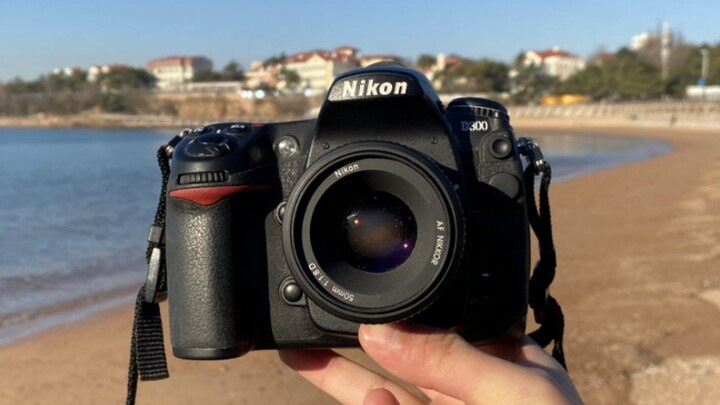 Chỉ vài trăm tệ là mua được máy ảnh DSLR flagship? Chiếc máy ảnh đầu tiên cho sinh viên?