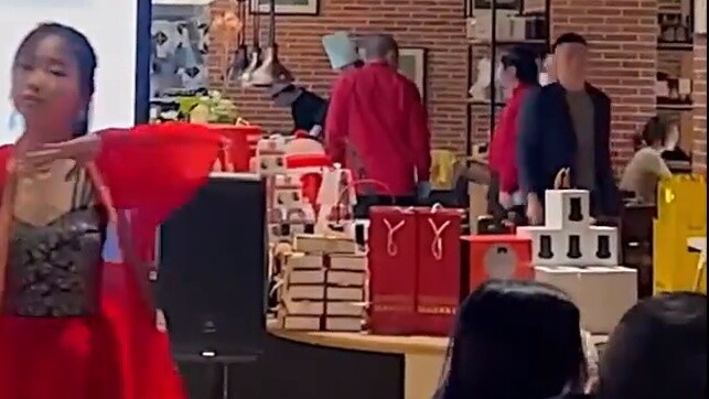 Dance "Peerless Dancer" (Hair-Spotting Version) at the Law Firm's Annual Meeting | Choreography by B