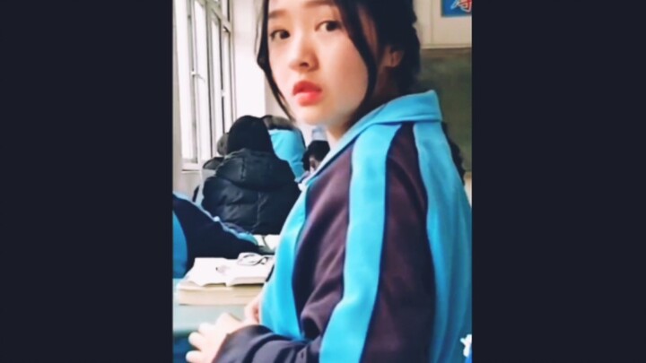 “那是我日夜思念，深深爱着的人啊”