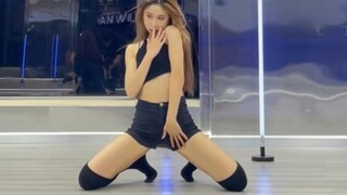 Anyway, no one watches a jazz dance that is not sexy.