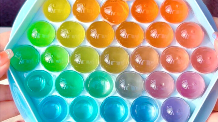 Unboxing Frozen Collection | I've finally figured out the joy of rainbow gradient frozen treats!