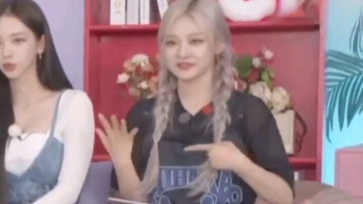 【นิงอี้จั๋ว】นักร้องนำวงเกาหลีต้องฟังเพลงเคป็อปเยอะๆ ถึงจะสามารถหยิบมาร้องได้อย่างคล่องแคล่ว～