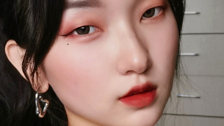 Single-Eyelid • Rise, My Queen