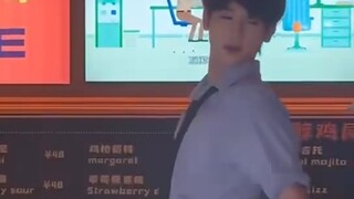 谁懂这个男生的含金量啊~
