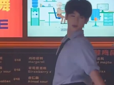 谁懂这个男生的含金量啊~